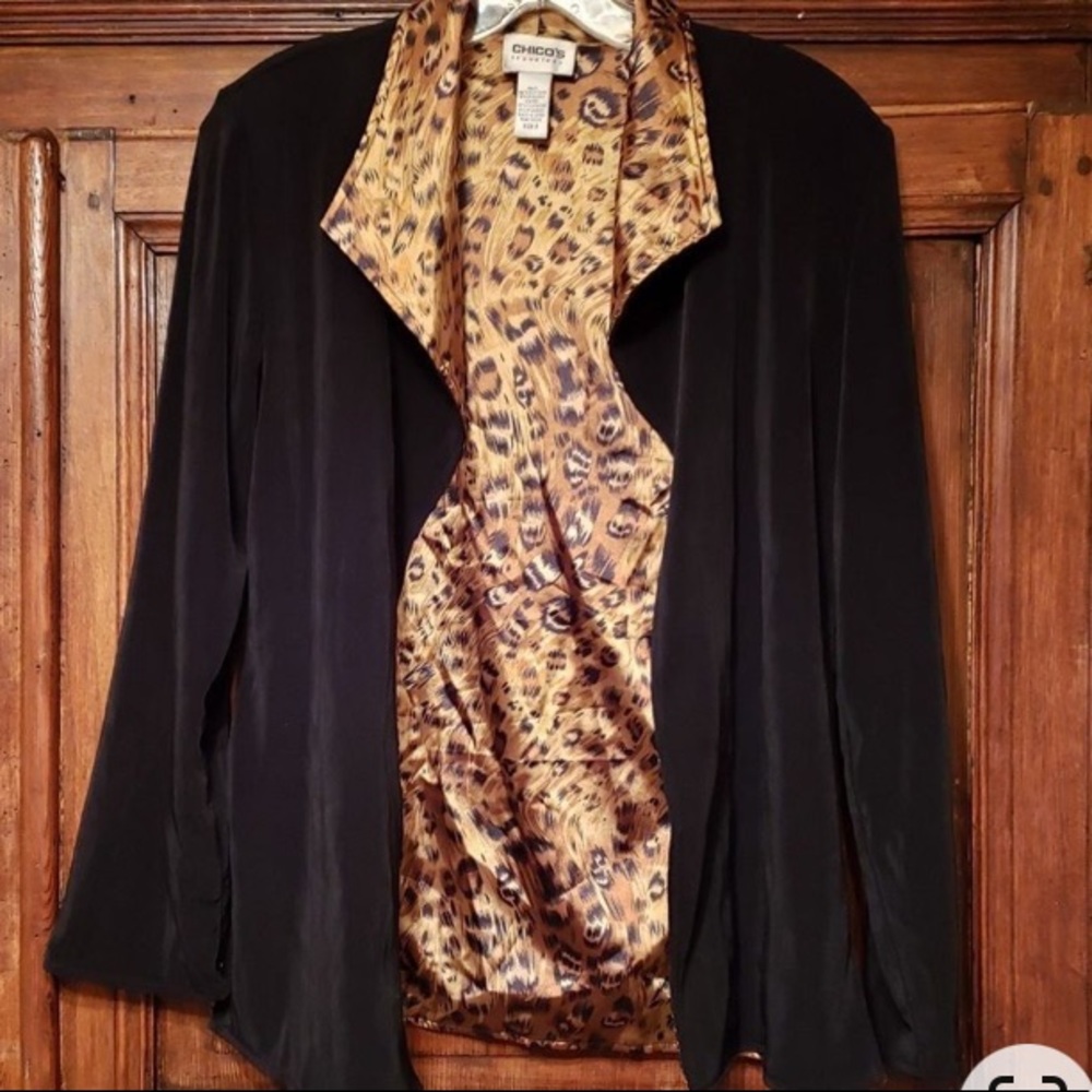 Chico’s travelers reversible black leopard jacket